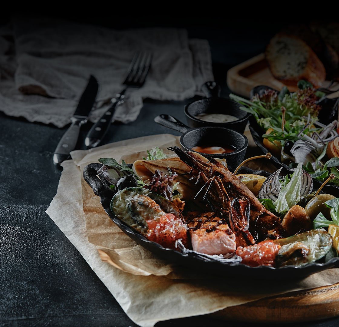 Seasonal Cornish seafood served in a rustic freehouse setting